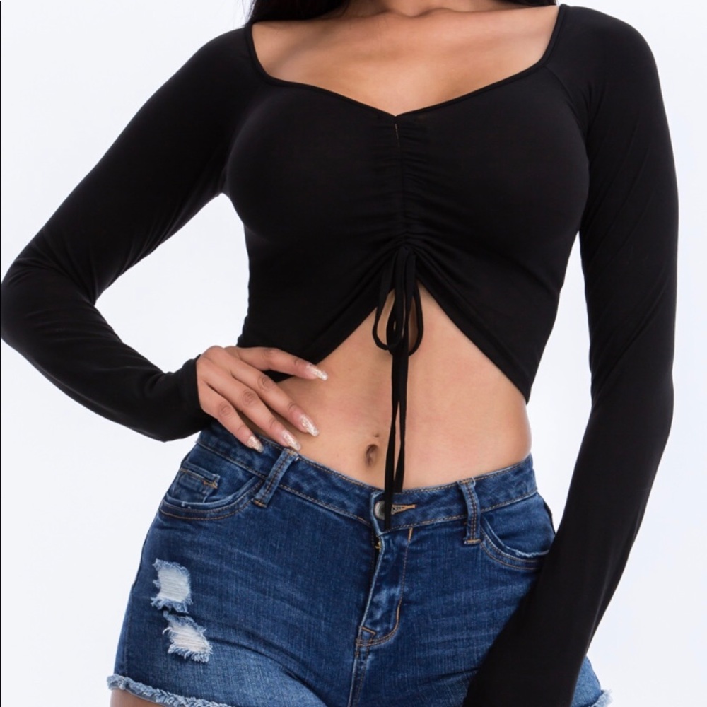 Ruched strap cropped top in black